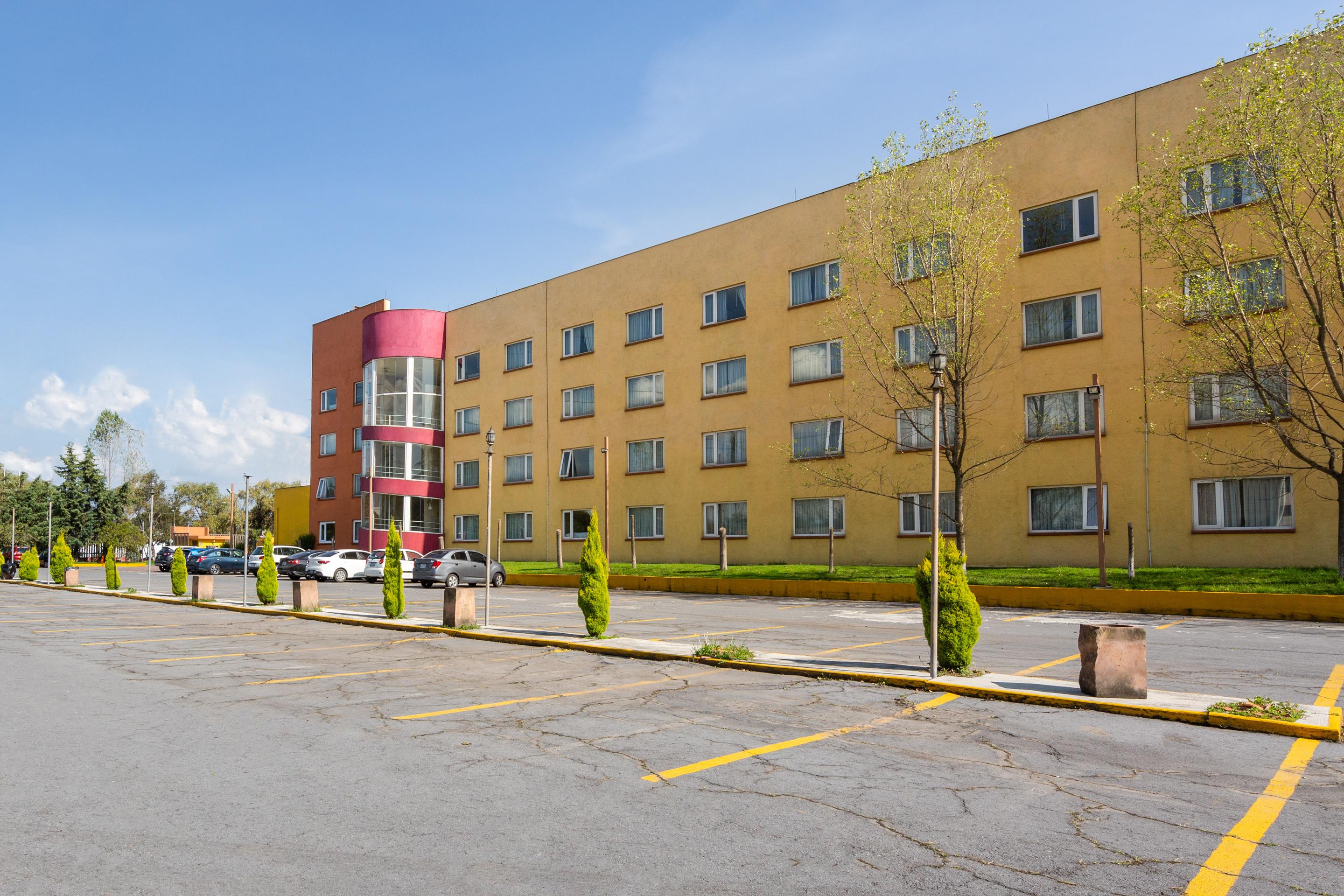 Howard Johnson By Wyndham Toluca Exterior foto