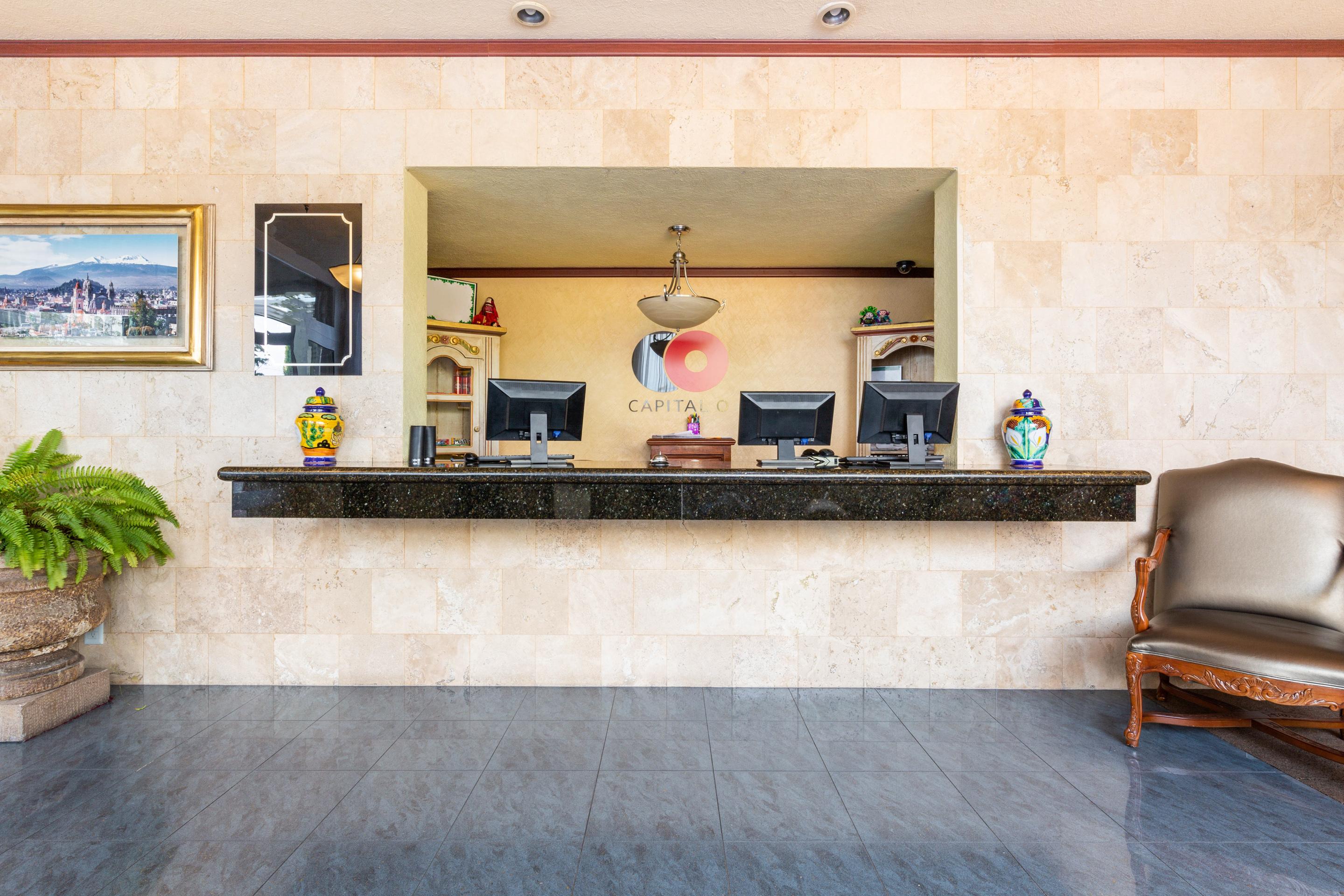 Howard Johnson By Wyndham Toluca Exterior foto