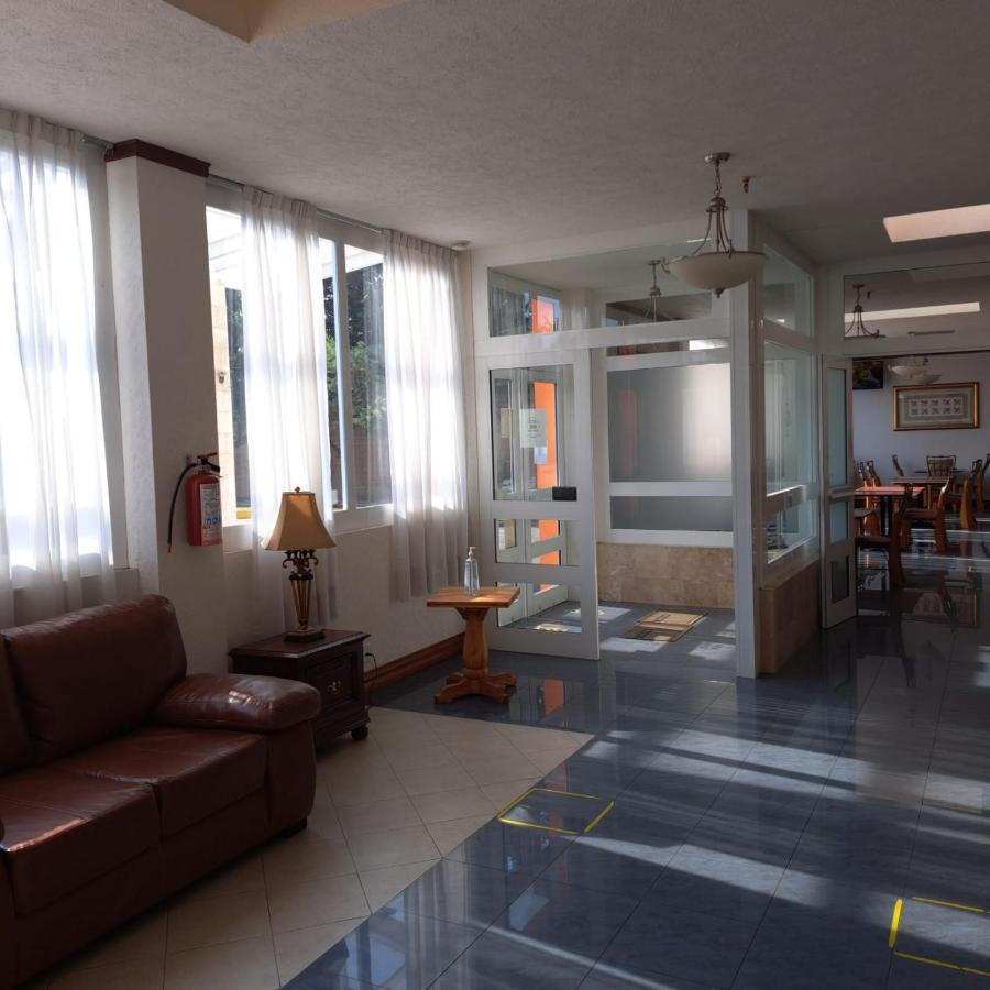 Howard Johnson By Wyndham Toluca Exterior foto