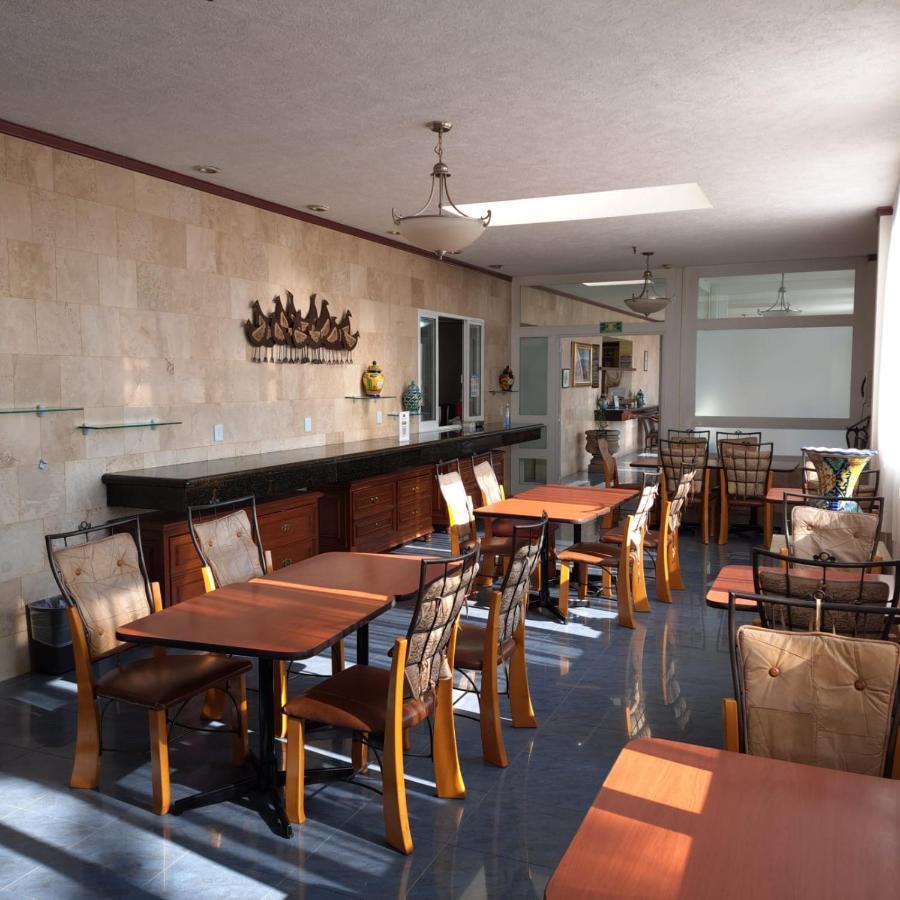 Howard Johnson By Wyndham Toluca Exterior foto