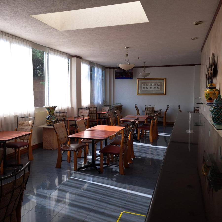 Howard Johnson By Wyndham Toluca Exterior foto