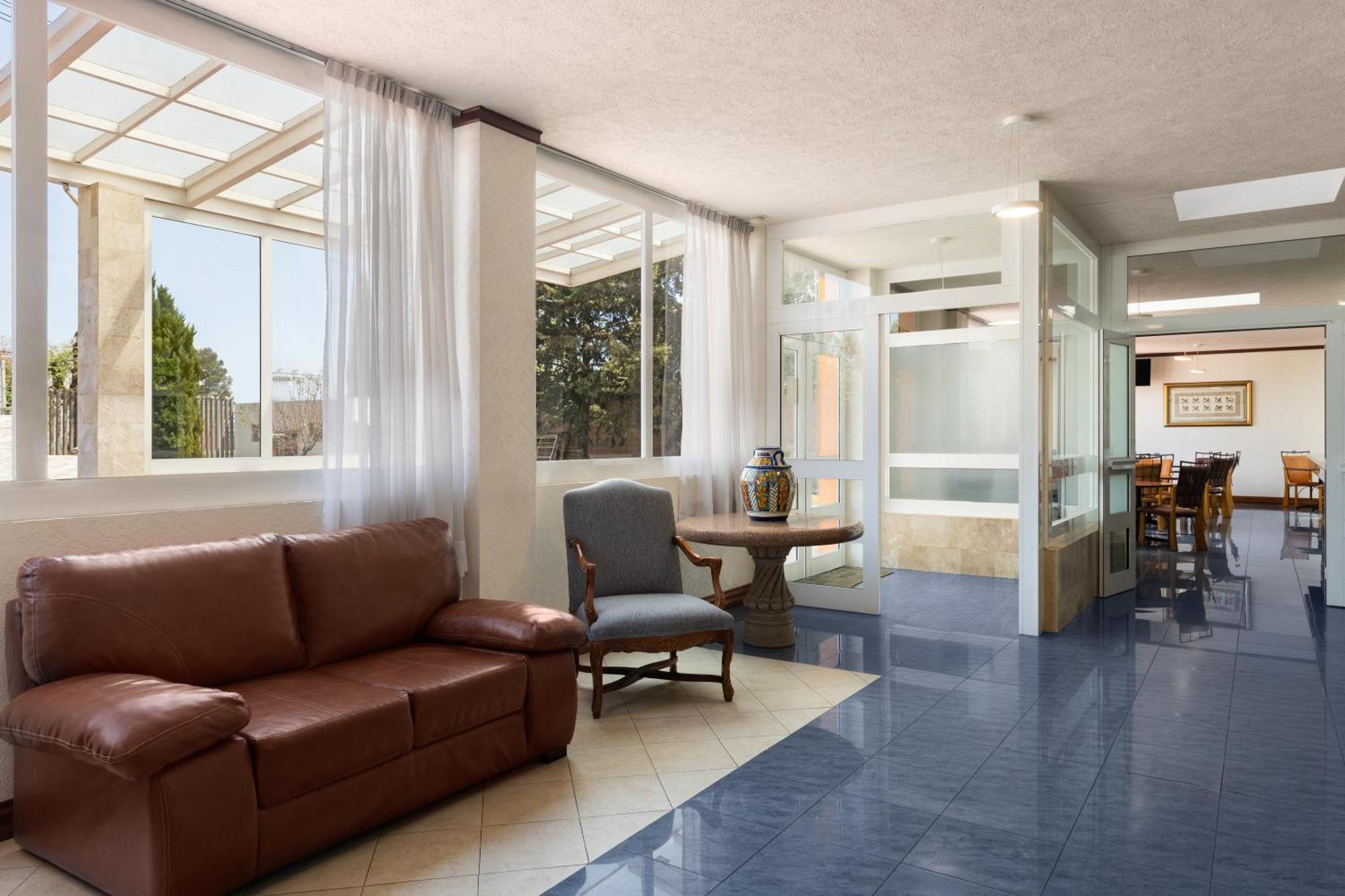 Howard Johnson By Wyndham Toluca Exterior foto