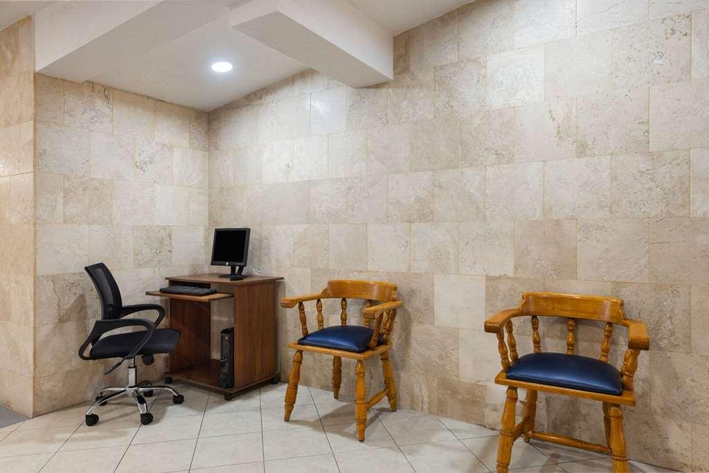 Howard Johnson By Wyndham Toluca Einrichtungen foto
