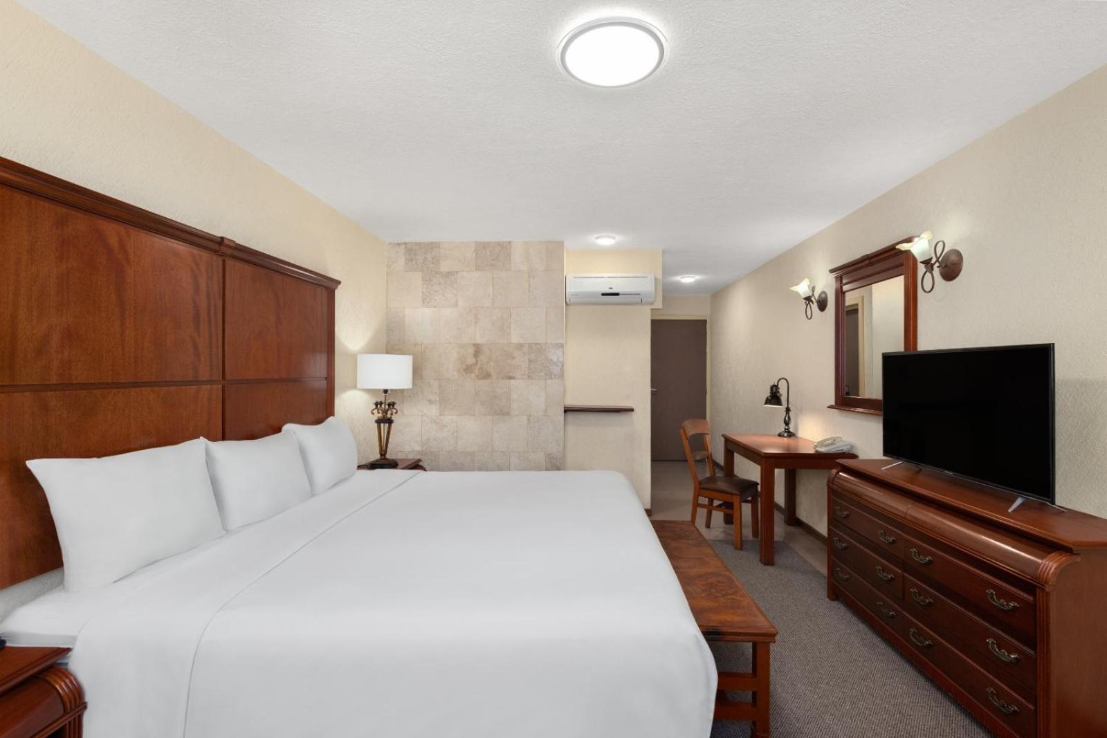 Howard Johnson By Wyndham Toluca Exterior foto
